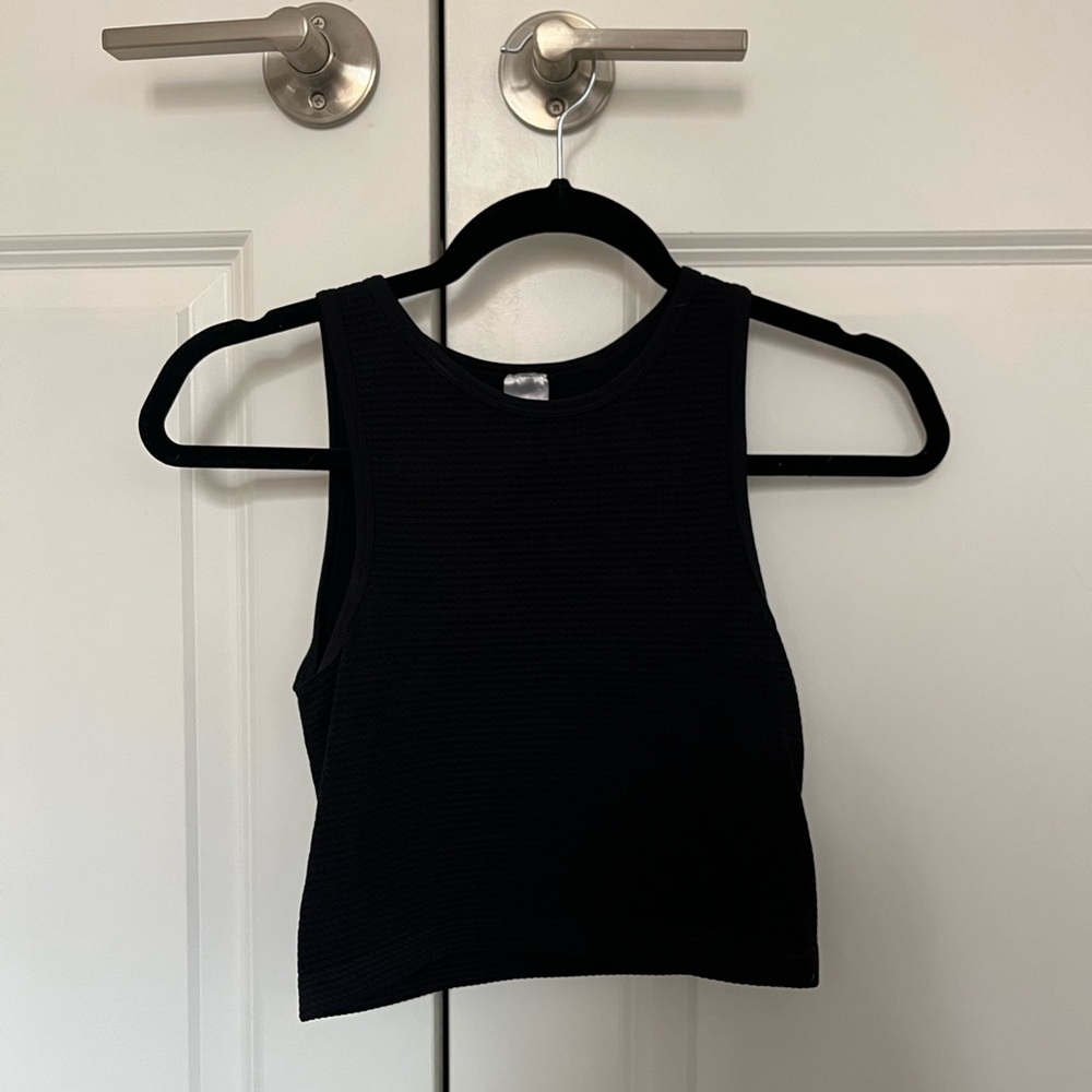 NWOTs Waffle Knit Black Cropped Athletic Scoop Neck Tank Top
